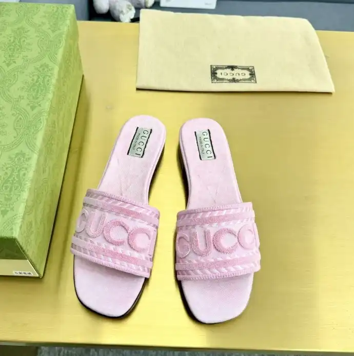 hype Gucci Slippers