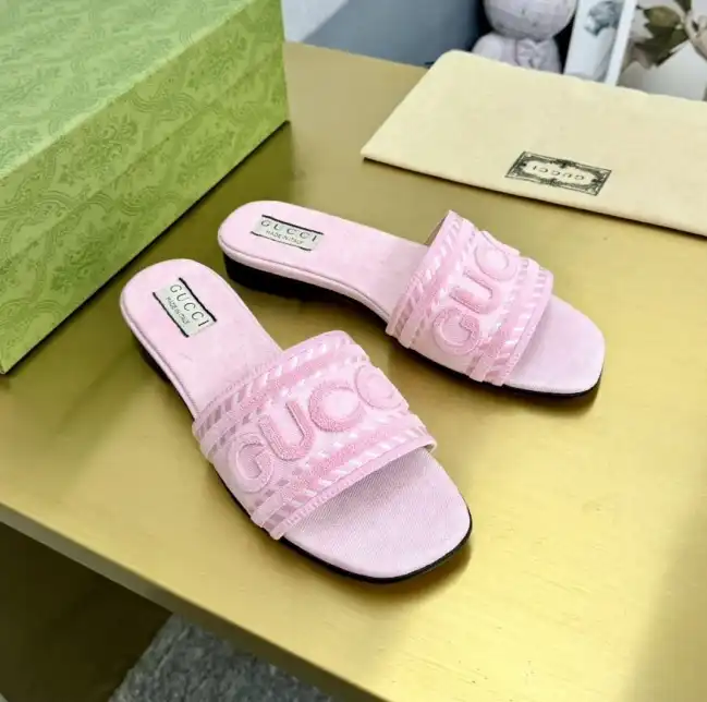 hype Gucci Slippers