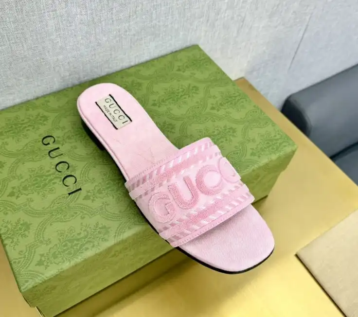 hype Gucci Slippers