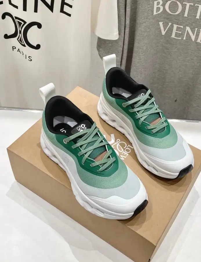 hype Loewe Sneakers