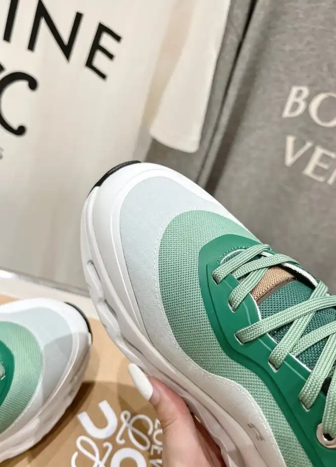 hype Loewe Sneakers