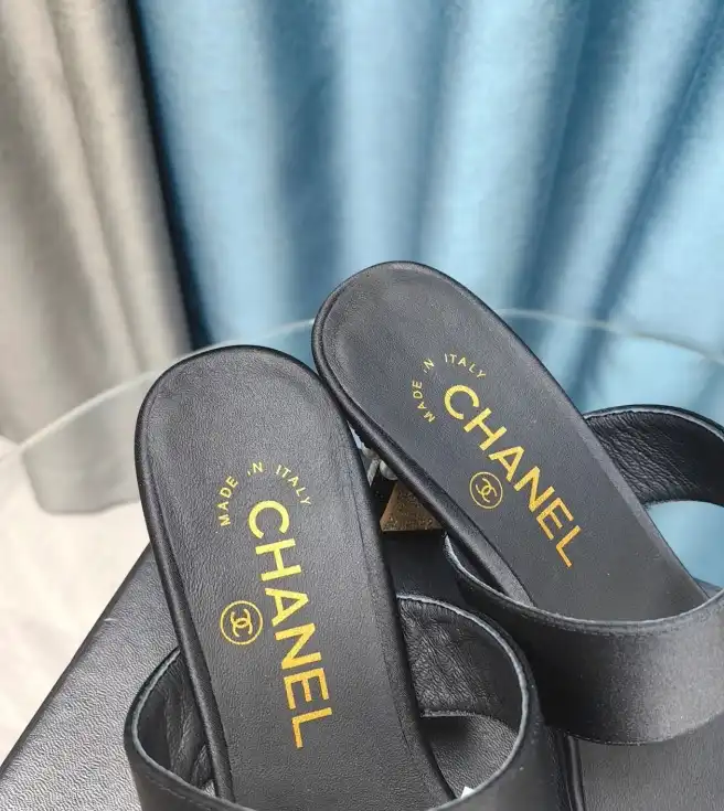 hype Chanel Slippers