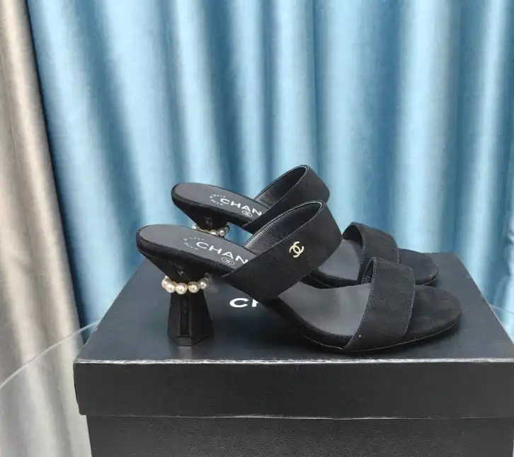 hype Chanel Slippers