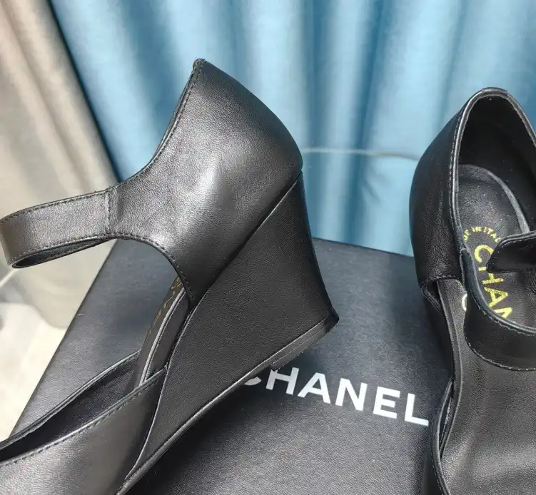 hype Chanel High Heels