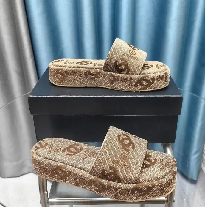 hype Chanel Slippers