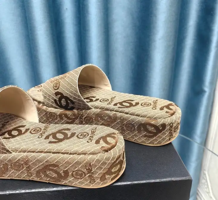 hype Chanel Slippers