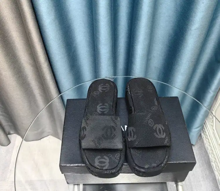 hype Chanel Slippers