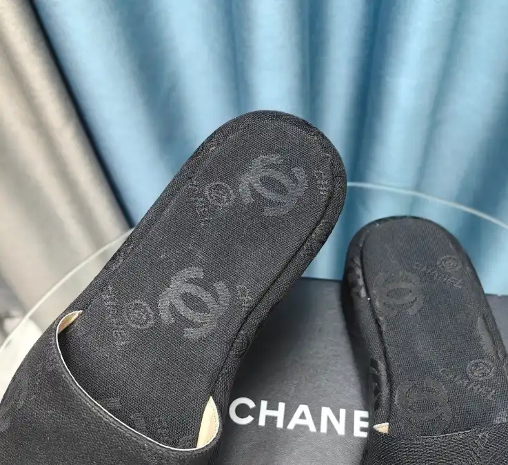 hype Chanel Slippers