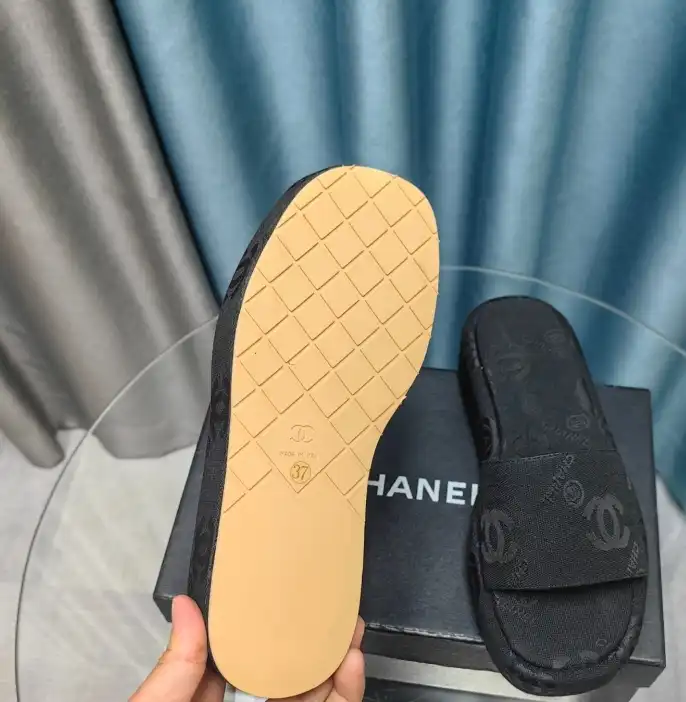 hype Chanel Slippers