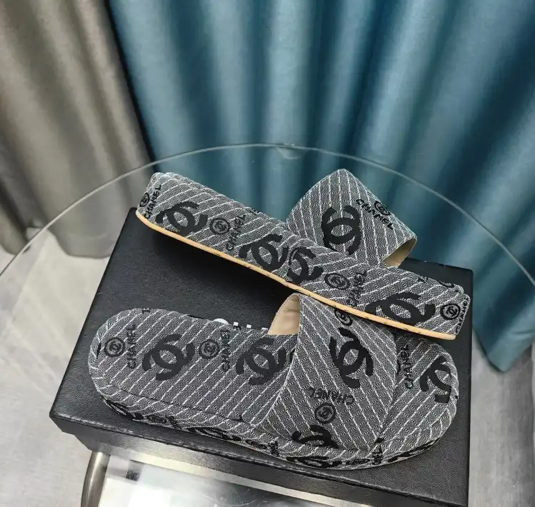 hype Chanel Slippers