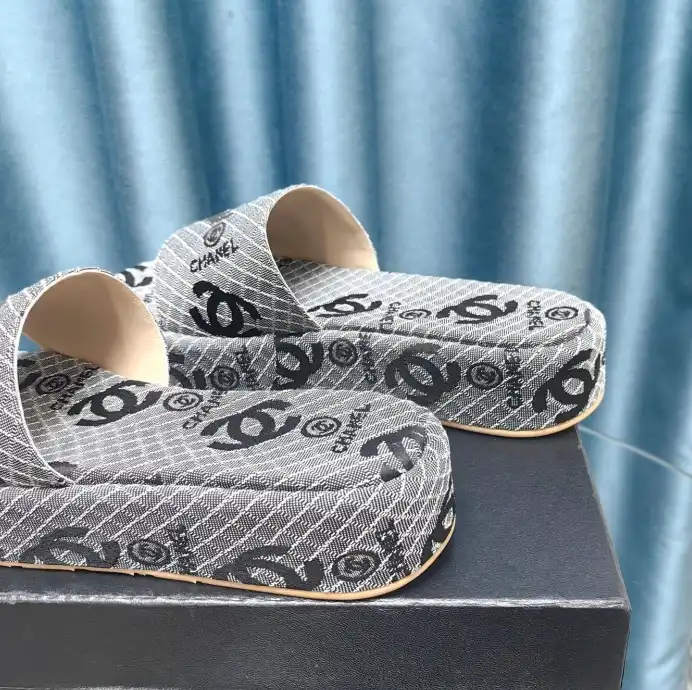 hype Chanel Slippers