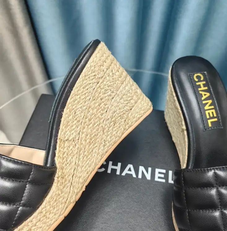 hype Chanel Slippers