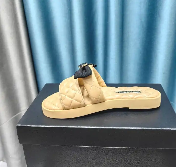 hype Chanel Slippers