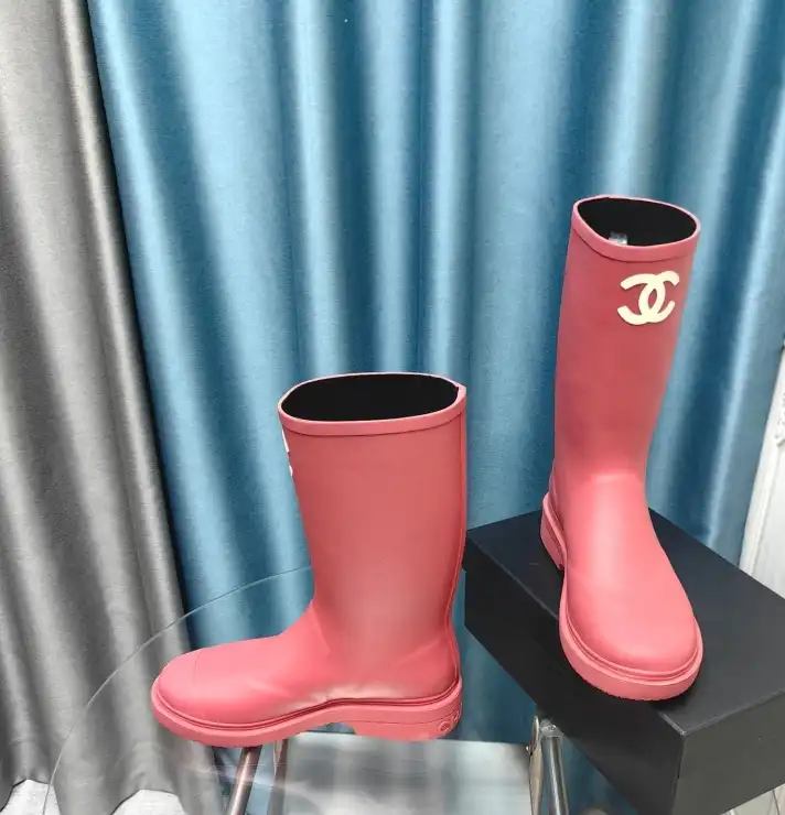 hype Chanel Boots