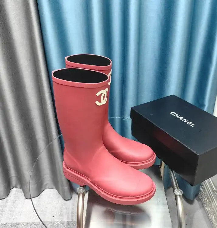 hype Chanel Boots