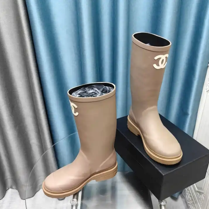 hype Chanel Boots