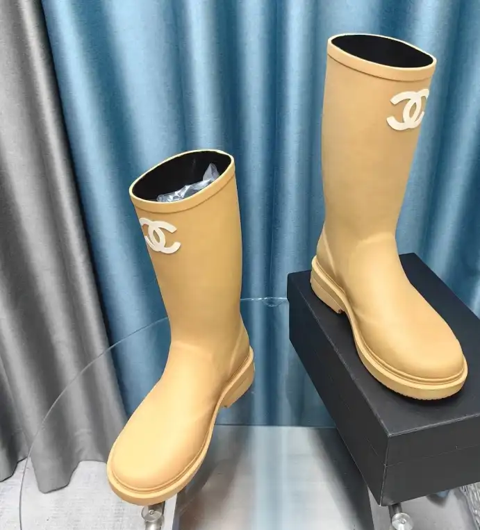 hype Chanel Boots