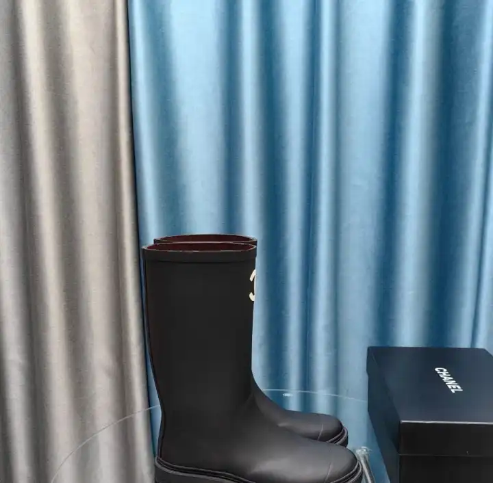 hype Chanel Boots