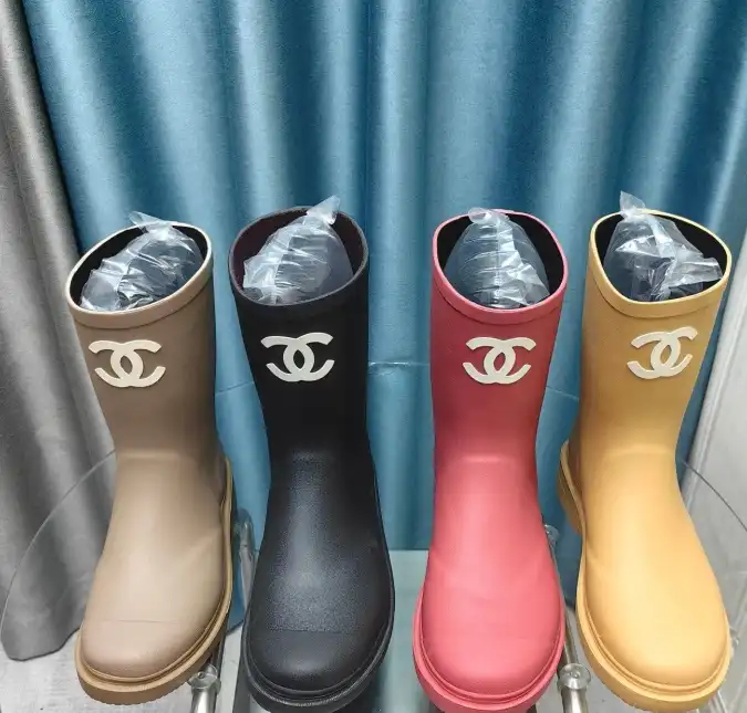 hype Chanel Boots