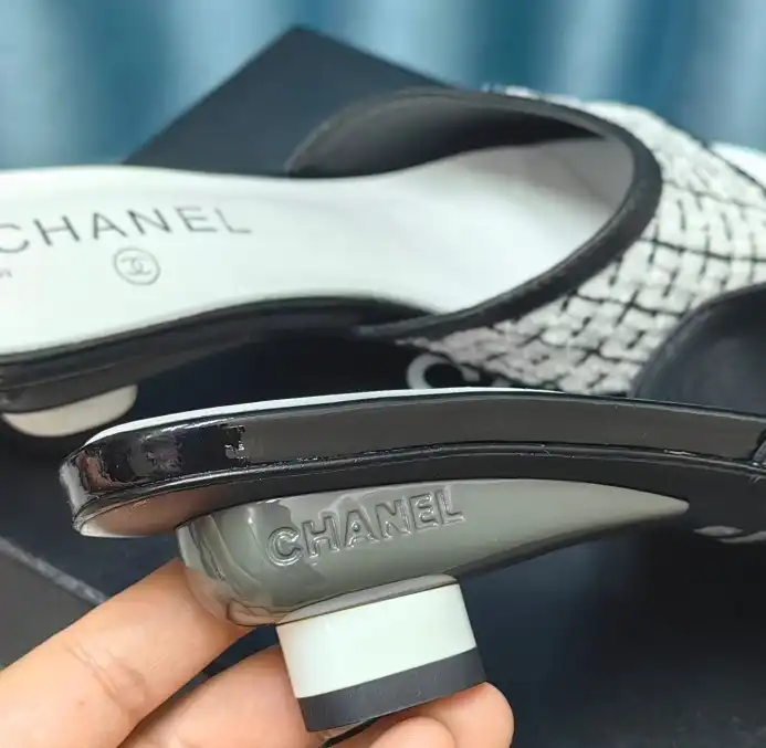 hype Chanel High Heels