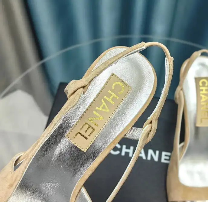 hype Chanel High Heels