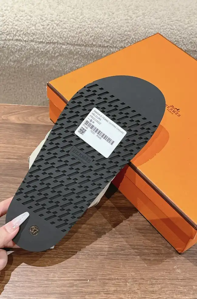 hype Hermes Slippers