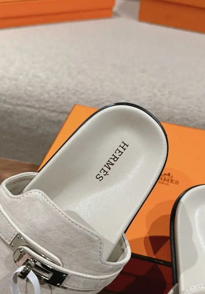 hype Hermes Slippers