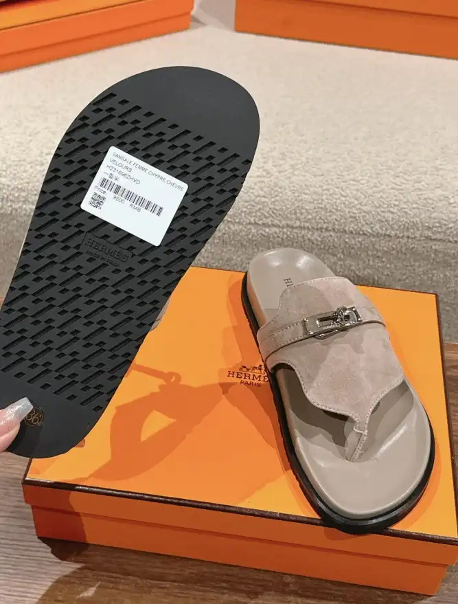 hype Hermes Slippers