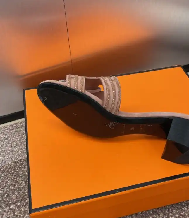 hype Hermes Slippers