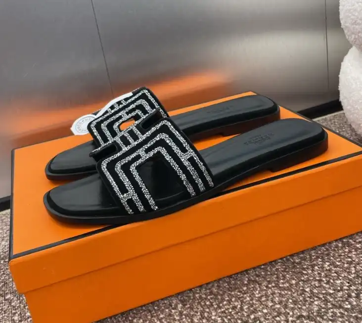 hype Hermes Slippers