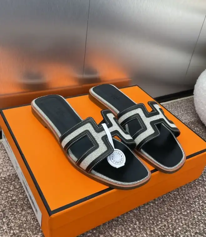 hype Hermes Slippers