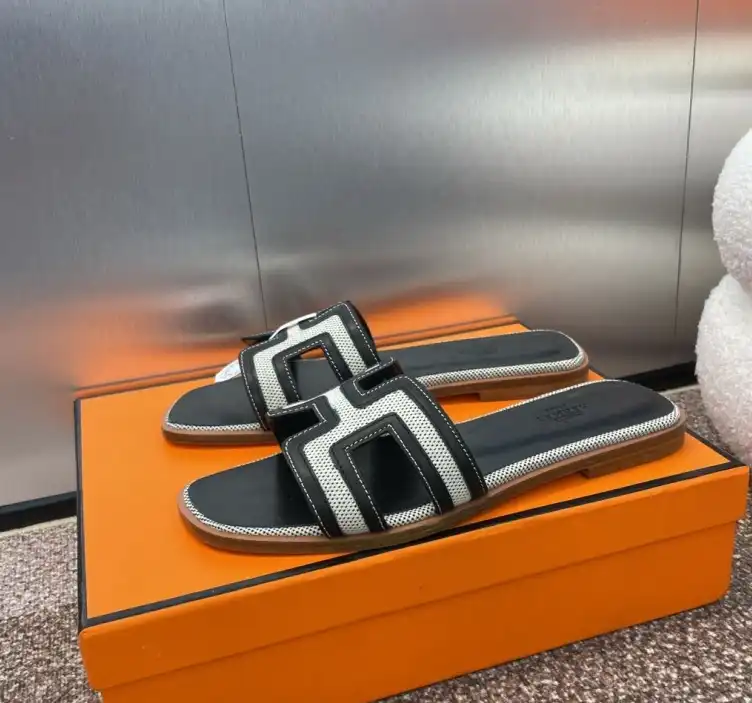 hype Hermes Slippers