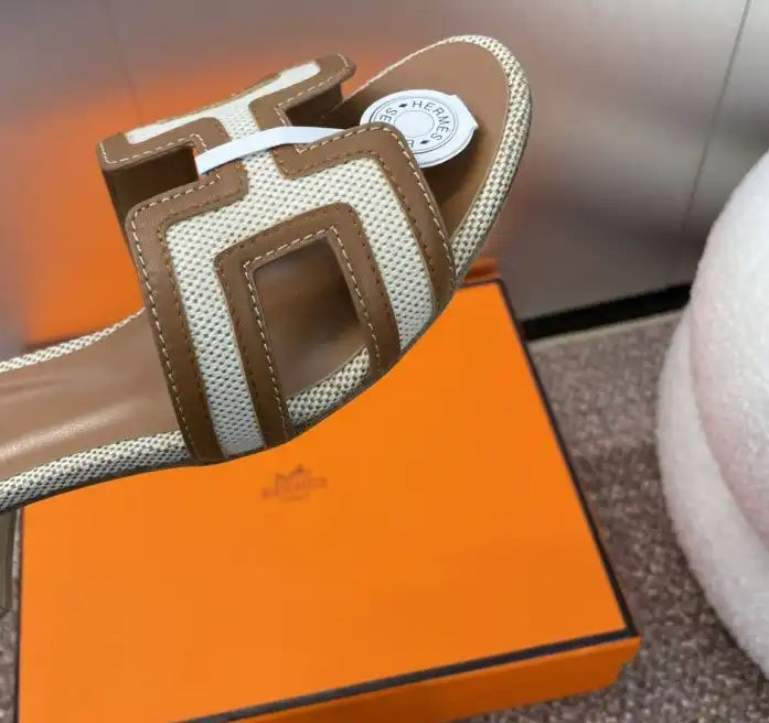 hype Hermes Slippers