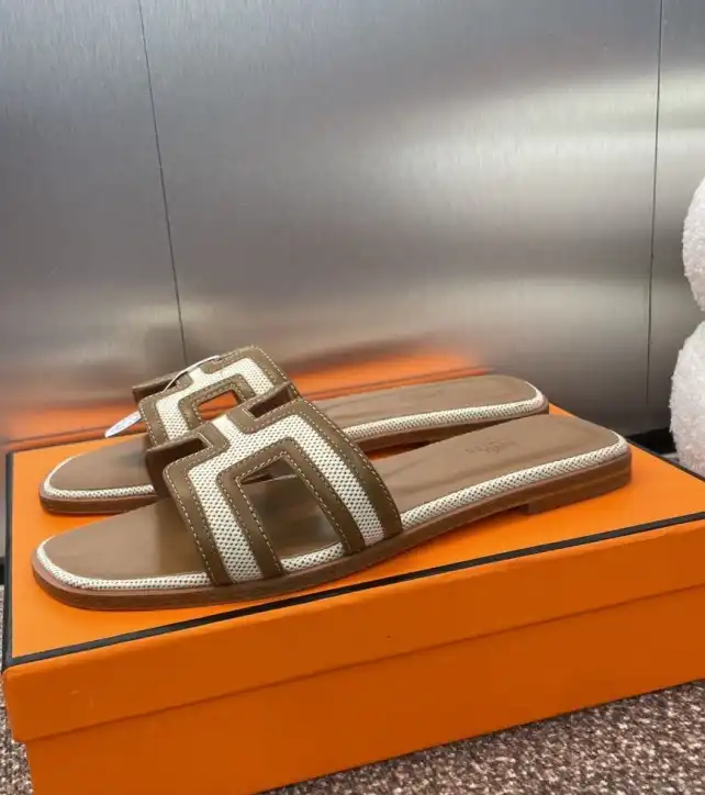 hype Hermes Slippers