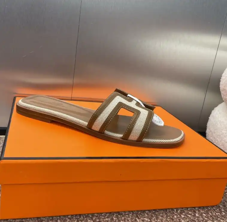 hype Hermes Slippers