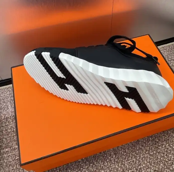 hype Hermes Casual Shoes