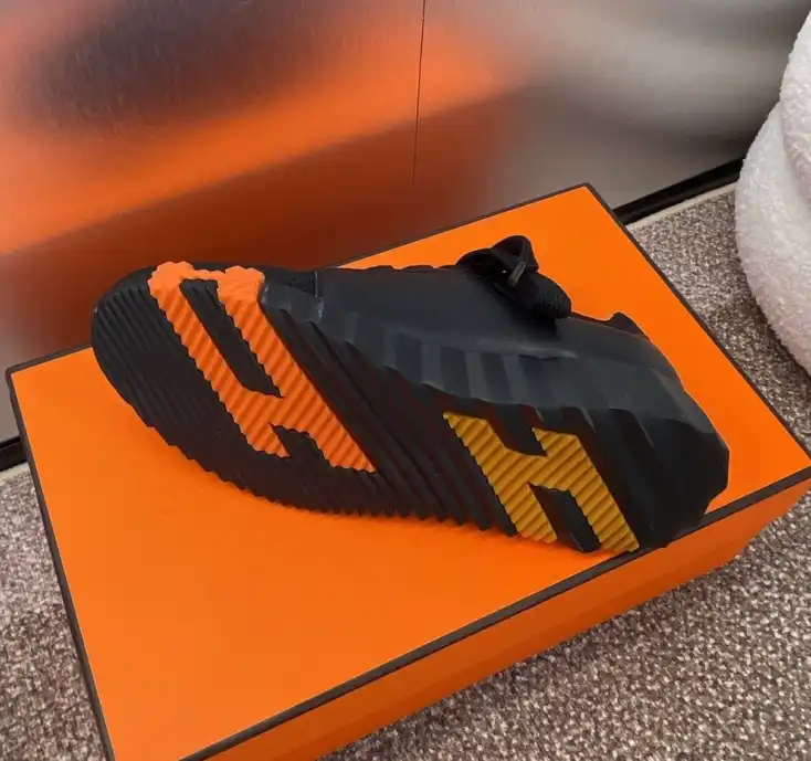 hype Hermes Casual Shoes