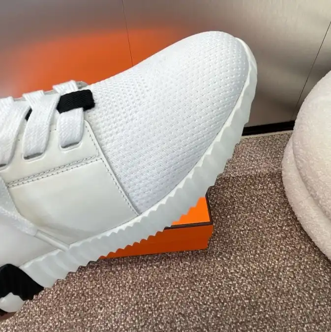 hype Hermes Casual Shoes