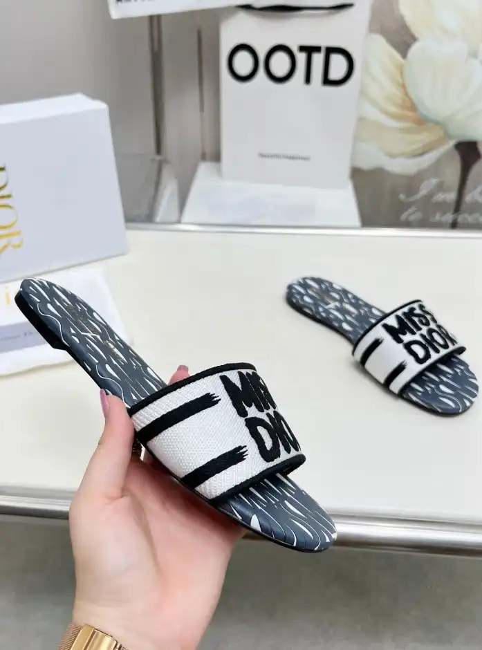 hype Christian Dior Slippers