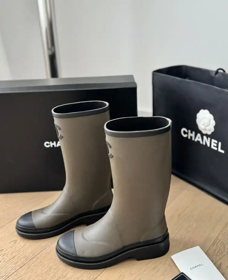 hype Chanel Boots