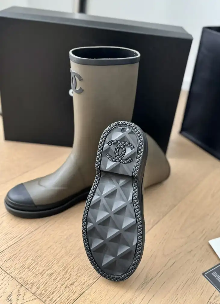 hype Chanel Boots