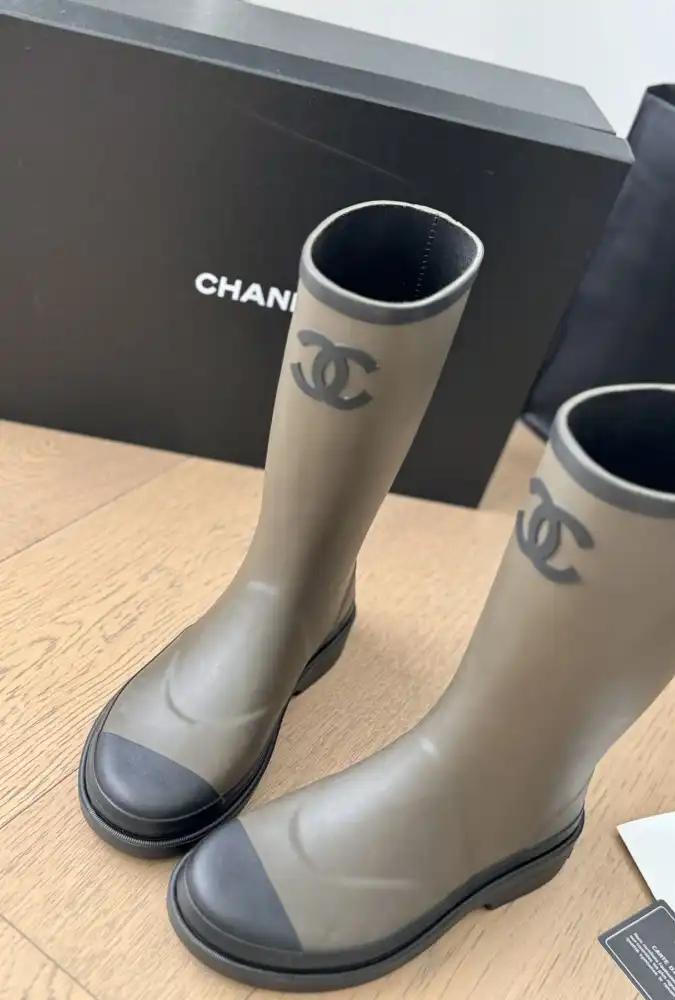 hype Chanel Boots