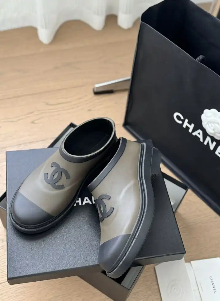 hype Chanel Boots