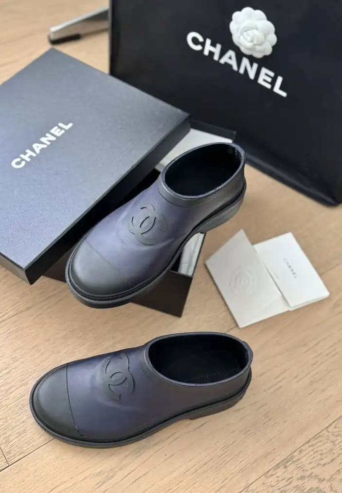 hype Chanel Boots