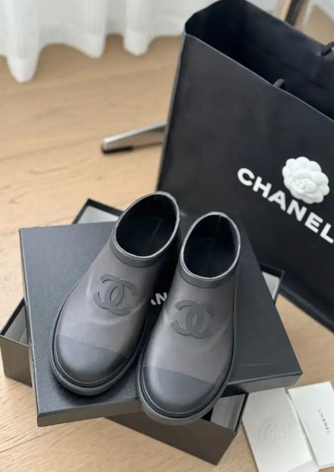 hype Chanel Boots