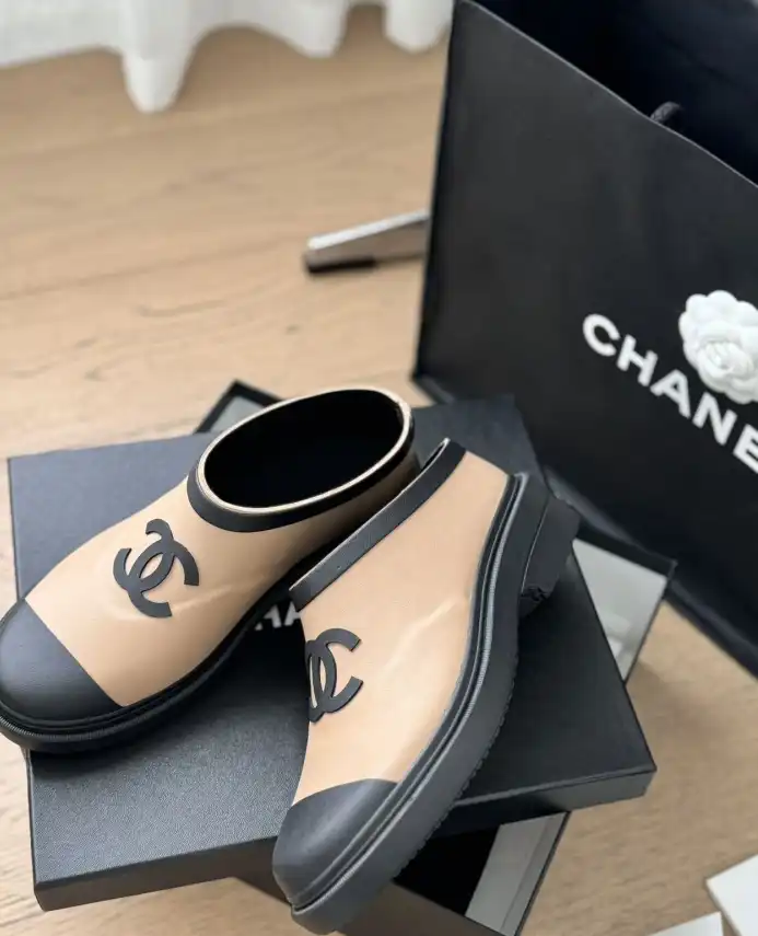 hype Chanel Boots