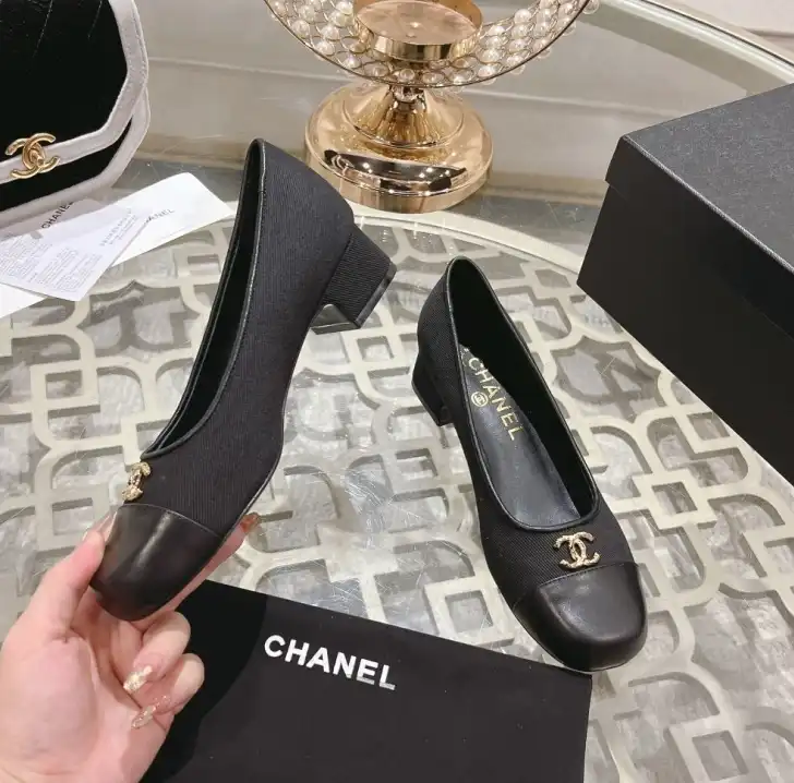 hype Chanel High Heels