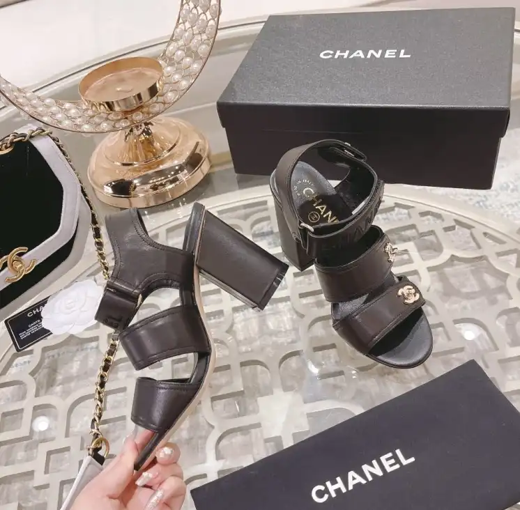 hype Chanel High Heels