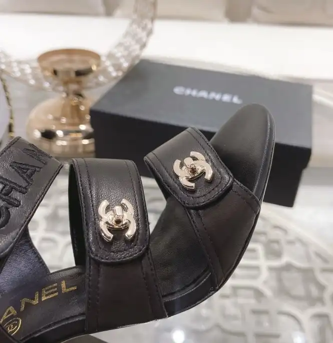 hype Chanel High Heels