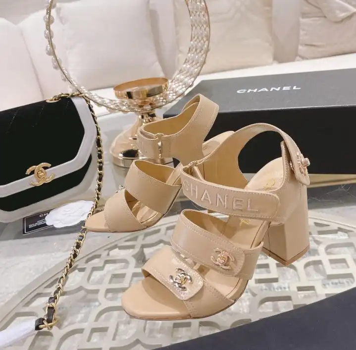 hype Chanel High Heels